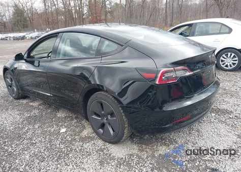 2021 Tesla Model 3 Long Range Dual Motor All-Wheel Drive z USA, uszkodzony, nr VIN 5YJ3E1EB6MF055901
